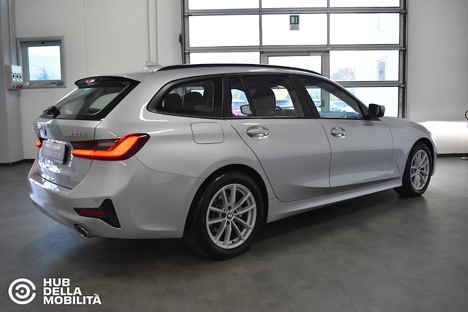 BMW 320d 48V xDrive Touring Business Advantage